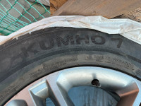 235/65/R17 All  season tires on rim set of 4
