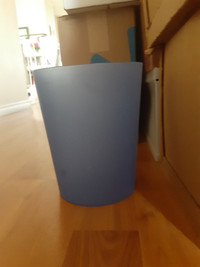 Small plastic waste bin
