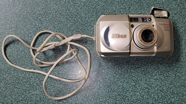 Nikon lite touch zoom 130ED point and shoot camera in Cameras & Camcorders in Red Deer - Image 2