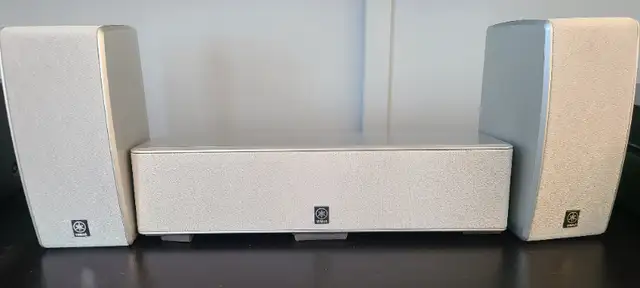CINEMA MAISON YAMAHA RX-V450/NS-P240 in Stereo Systems & Home Theatre in Lac-Saint-Jean - Image 4