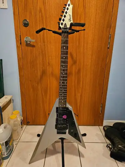 Cort VX-2V (Rhoads- style Flying V), View more