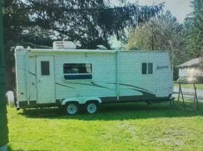 2008 Hideout. Never leaked. Seamless roof. Everything works. Has tow package. Dvd player, TV, microw...