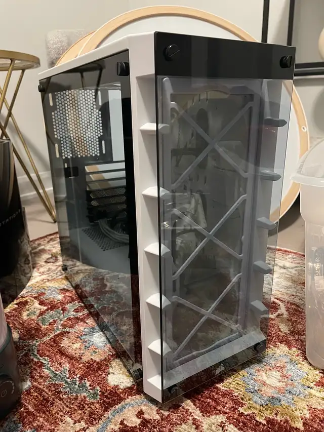 Computer Case with Accessories (gpu bracket, psu ext, fans, etc)463696937071431681