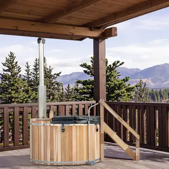 Brand new hot tub made by the Canadian Red cedar Capacity 3-4 persons *Constructed of 2×4 (Bead and...