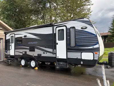 Well taken care of, recently had new tires, breaks, wheel bearings Spotlessly clean and ready to go...