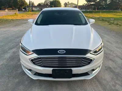 Financing available . Full option . Nothing need for safety . Runs and drive smooth . No accident ....