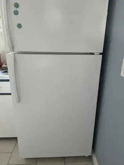 Réfrigérateur de marque Frigidaire 