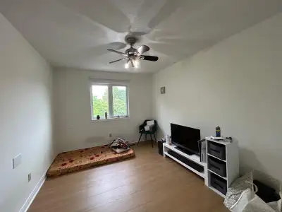 One room available in a house