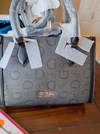 Never been used guess Purse.... obo