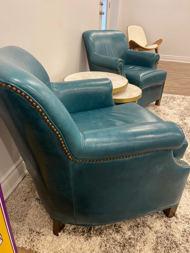 Modern leather chairs  in Chairs & Recliners in Markham / York Region - Image 4