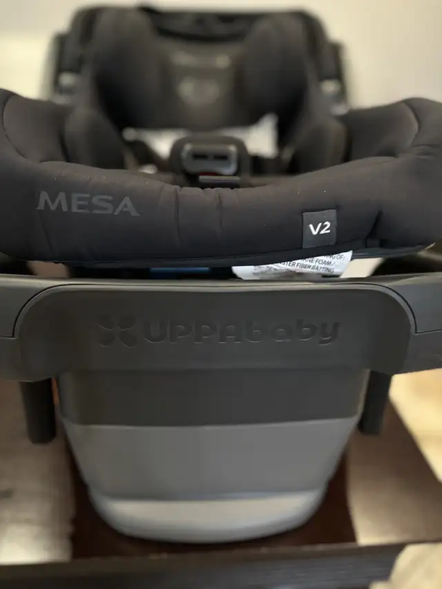 UPPAbaby Mesa car seat in Strollers, Carriers & Car Seats in Oakville / Halton Region - Image 3