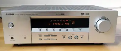 Amplificateur stéréo Yamaha HTR-5730, View more