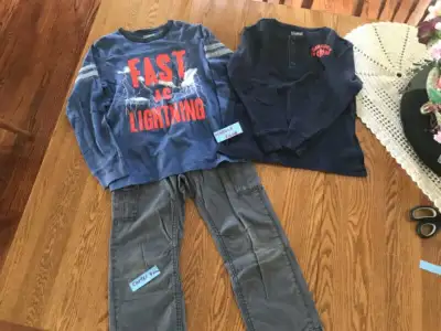 Ensemble garçon 3 morceaux: pantalon 7 ans, gilets 8 ans, View more