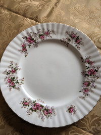 Royal Albert Lavender Rose 6 inch Side Plate