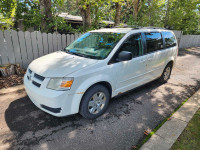 2010 DODGE GRAND CARAVAN SE