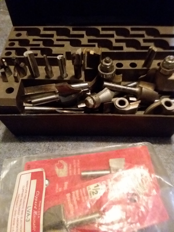 Sear Craftsman 21pc and /or Superior 15pc router bits set woo Power