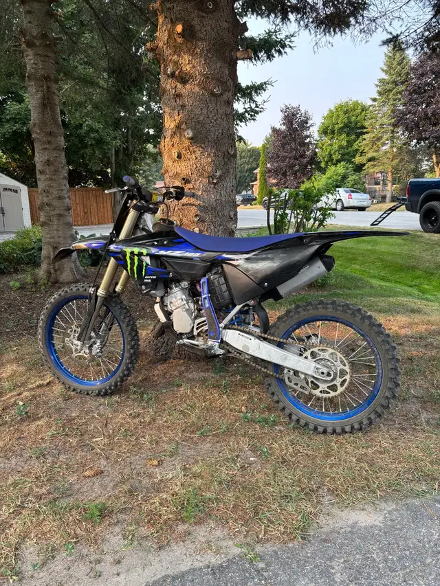 2025 YZ 125 Special edition 12.3 hours in Dirt Bikes & Motocross in Barrie - Image 5