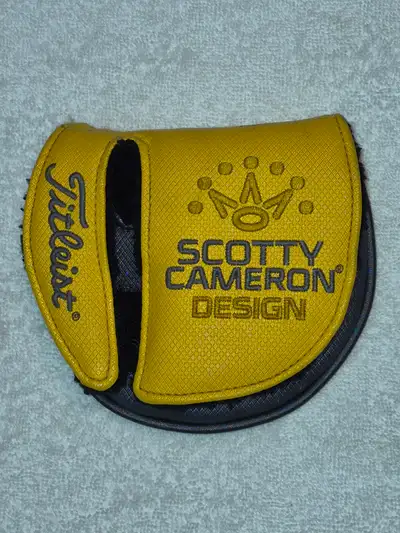 Scotty Cameron Phantom Mid Round Headcover, View more