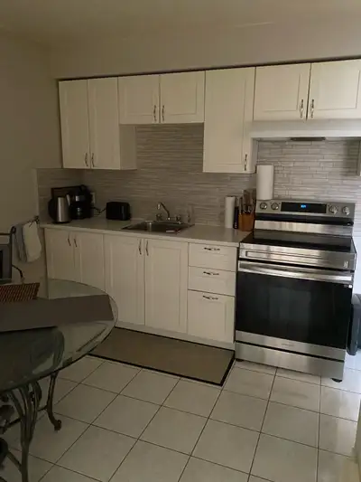 4 1/2 au premier étage dans un immeuble de 8 logements Sur Masson près de la 14e Libre premier juill...