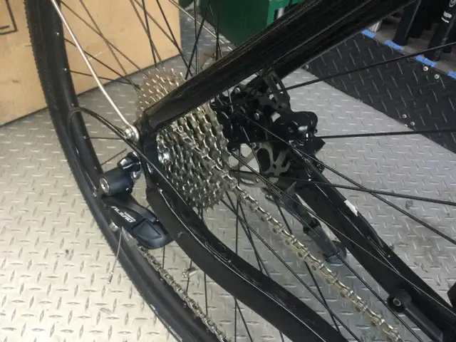EVO eBKE E5000 brand new 700c Ebike in eBike in City of Toronto - Image 6