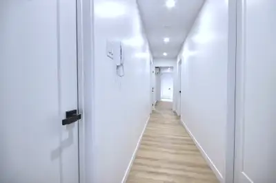 LARGE 4 BEDS 2 BATH - FOR RENT 2550$/MONTH + PARKING