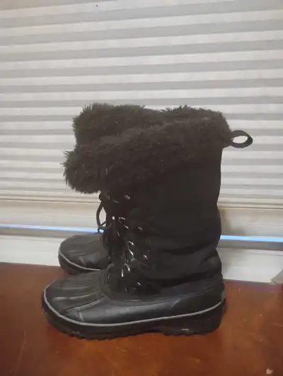 Women's Khombu Winter Boots Size 7 