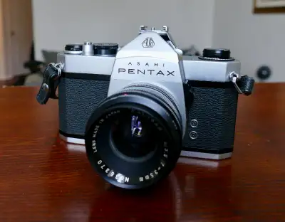 The Asahi Pentax Spotmatic SP500 is a classic manual focus 35mm camera with shutter speeds from 1s t...