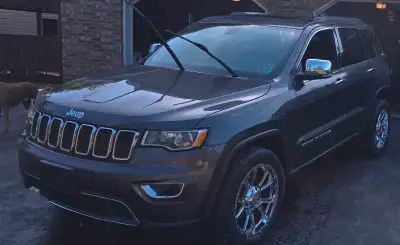Grand Jeep Cherokee in excellent condition. Leather seats, heated seats and steering wheel. Sun roof...