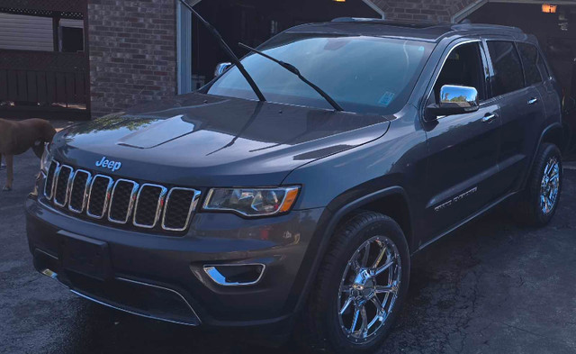2017 Grand Jeep Cherokee in Cars & Trucks in Dartmouth