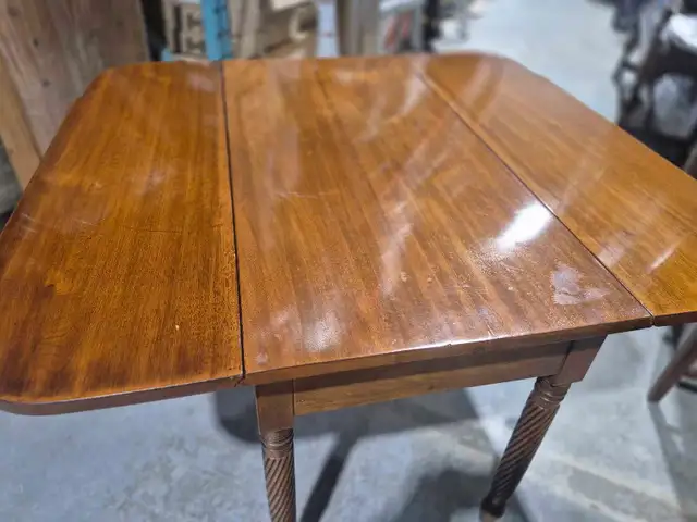 Walnut Drop Leaf Dining Room Table  in Dining Tables & Sets in Cambridge - Image 4