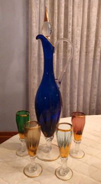 **VINTAGE GLASSWARE - Royal Blue Carafe with matching glasses**