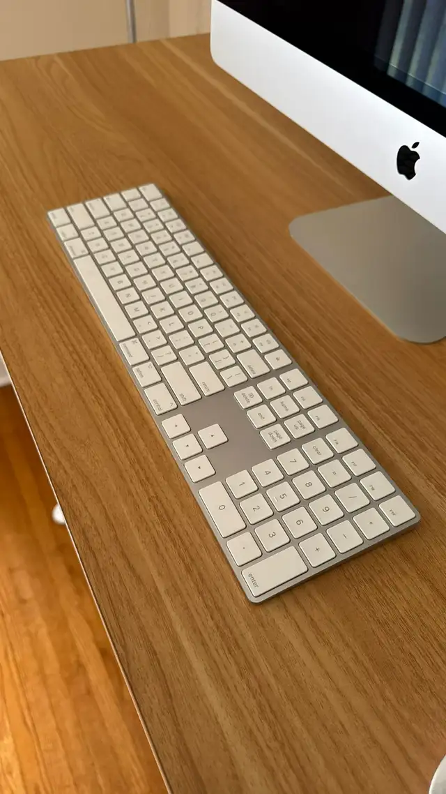 27-inch iMac 5K Retina Display Intel core i5/32GB RAM/512GB in Desktop Computers in City of Toronto - Image 11