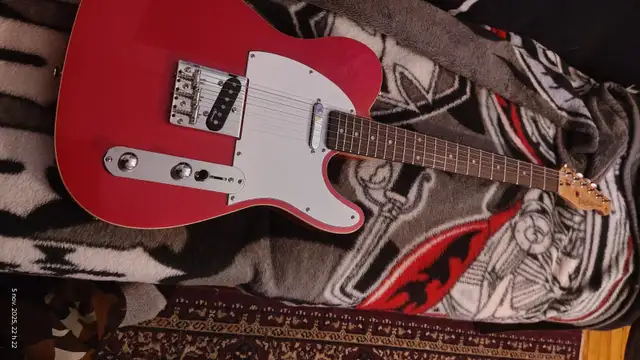 telecaster harley benton te62 DB de luxe in Guitars in Sherbrooke - Image 2