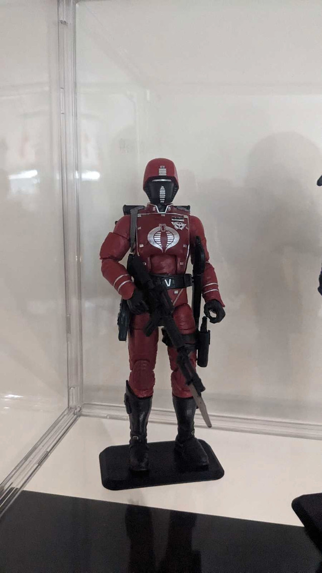 Gi Joe classified BAT Cobra trooper Crimson guard in Toys & Games in Markham / York Region - Image 4
