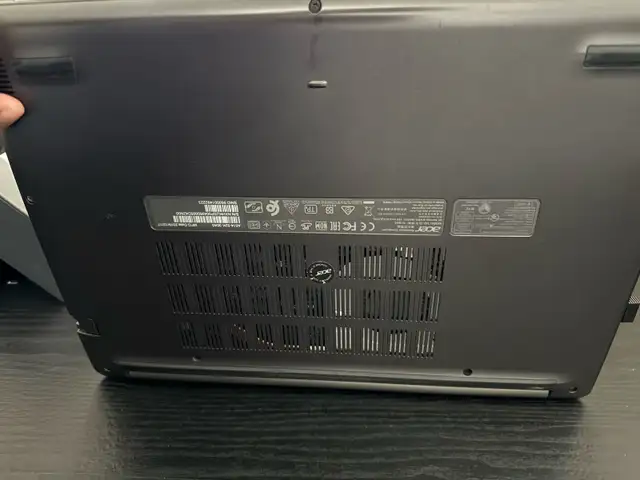 Acer Aspire 5 Intel Core i3 7th gen in Laptops in Edmonton - Image 5