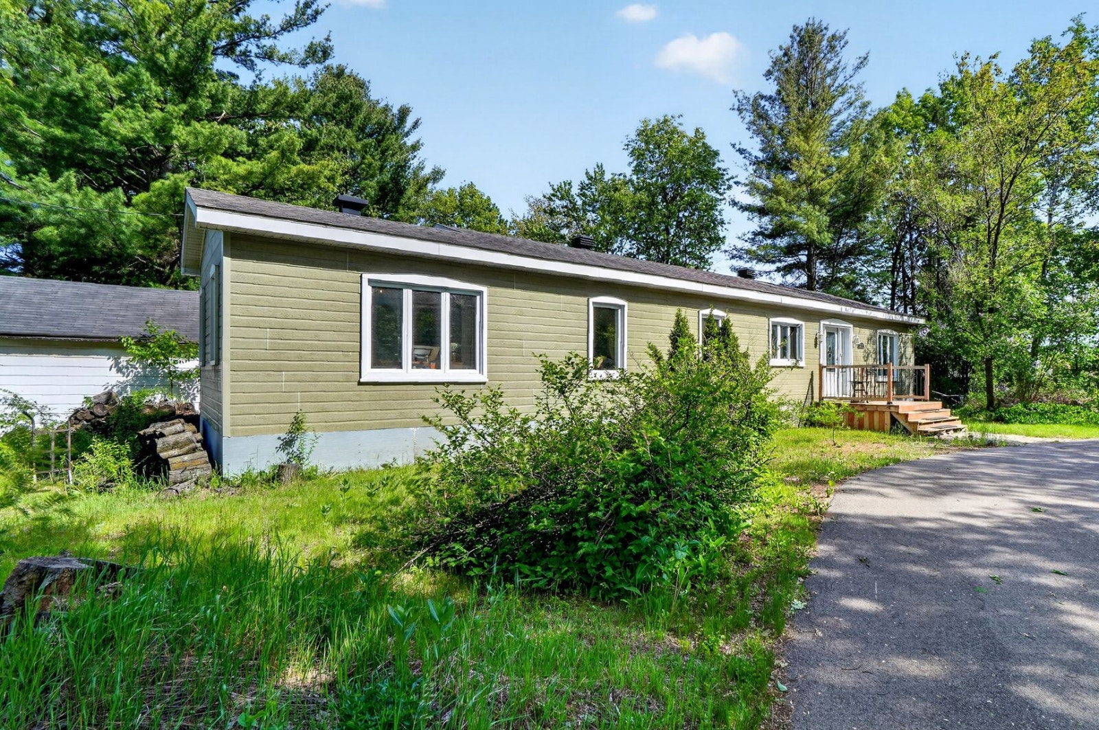 Propriété 4 Cac avec Terrain 23 632 Pc à Terrebonne! Venez Voir! — photo 1