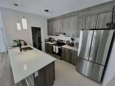 À LOUER – GRAND 4 ½ À CHICOUTIMI-NORD ***Rabais sur les 2 premiers mois*** *** Borne de recharge inc...