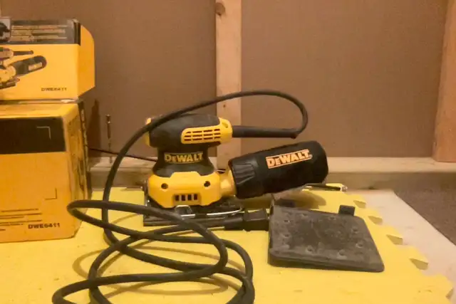 Dewalt 1/4 sheet sander63654762315137120