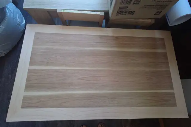 Coffee Table 64700584761987120