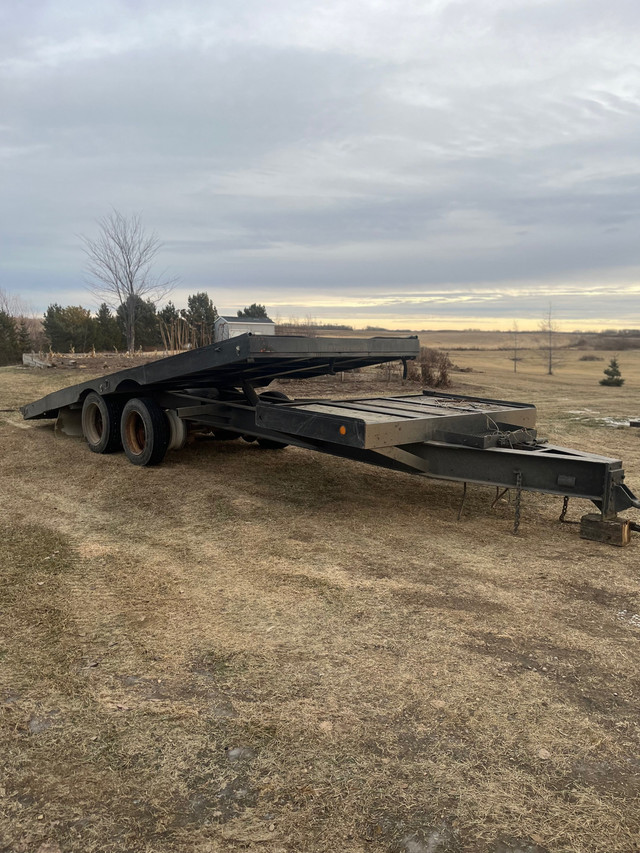 2007 28ft Utility Tilt Trailer Tandem Dually in Cargo & Utility Trailers in Prince Albert - Image 4