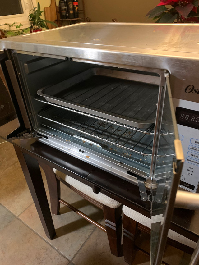 Oster Convection Toaster Oven in Toasters & Toaster Ovens in Pembroke - Image 2