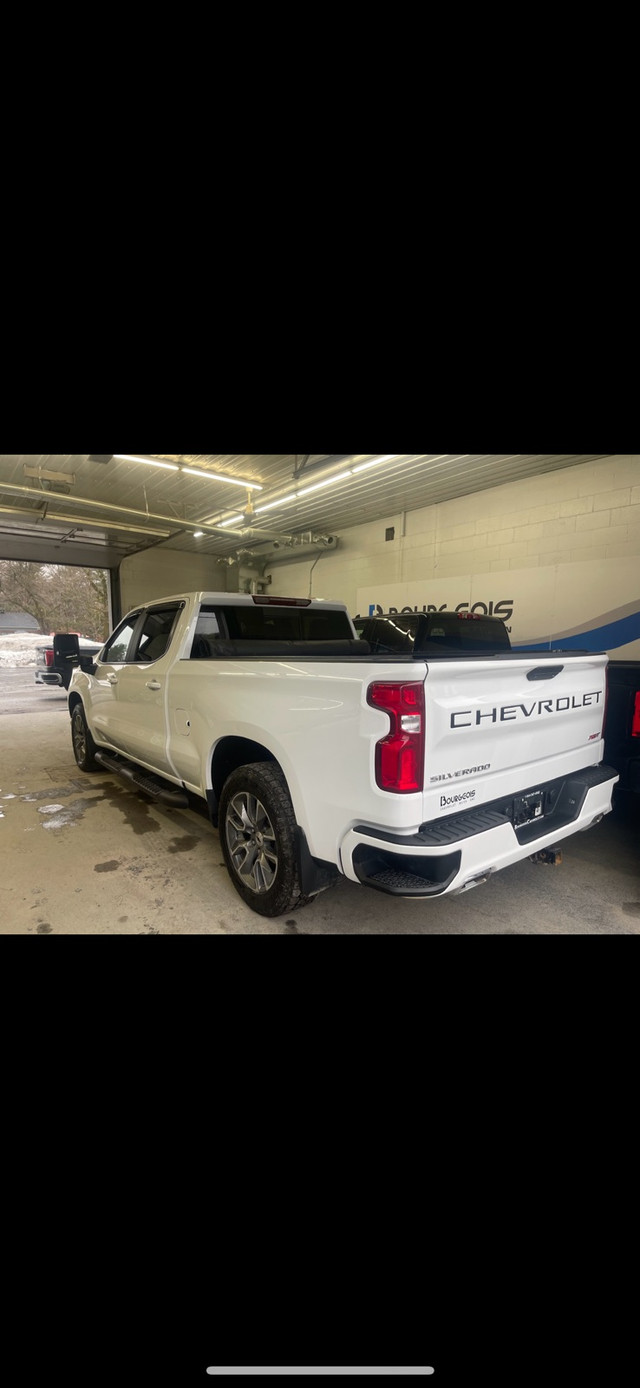 Chevrolet sylverado 2021 diesel dans Autos et camions  à Laval/Rive Nord - Image 2