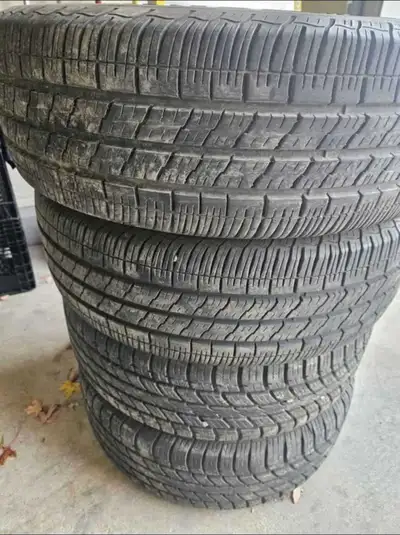 4 - P205/65R15 Uniroyal Tiger Paw Touring M&S. Like new with 10/32" remaining..........$300 204-298-...
