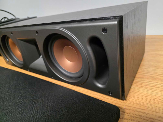 KLIPSCH RC-52 RÉFÉRENCE IV CENTRE AUDIO MINT CONDITION dans Haut-parleurs  à Longueuil/Rive Sud - Image 4