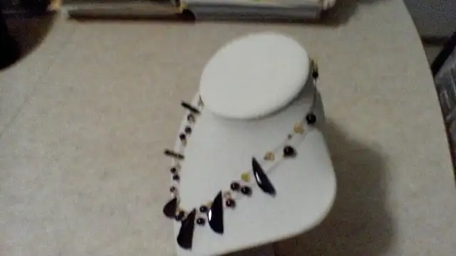 GREEN/COGNAC AMBER NECKLACE62863267625219124