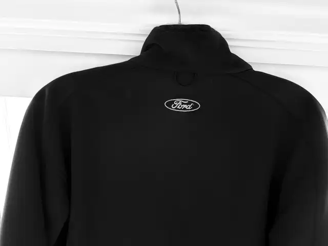 Men’s XL ECURIE FORD FRANCE jacket. in Men's in Oakville / Halton Region - Image 3