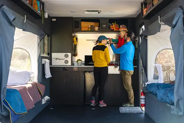 2021 Intech Discovery Travel Trailer Toy Hauler in Travel Trailers & Campers in Mission - Image 3