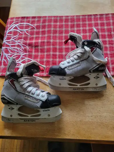Easton Stealth 333 Hockey Skates Size 3.5, View more