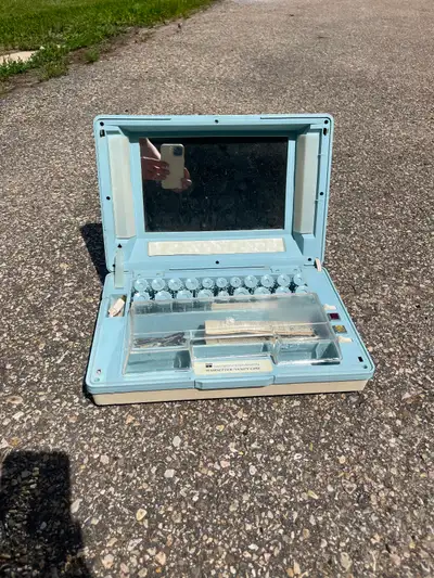 Retro Samson-Dominion electric hairsetter in its original carrying/vanity case. Includes rollers, cl...