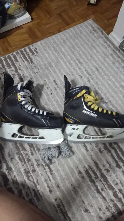 Bauer supreme one.6 size 9 Ice skates, View more